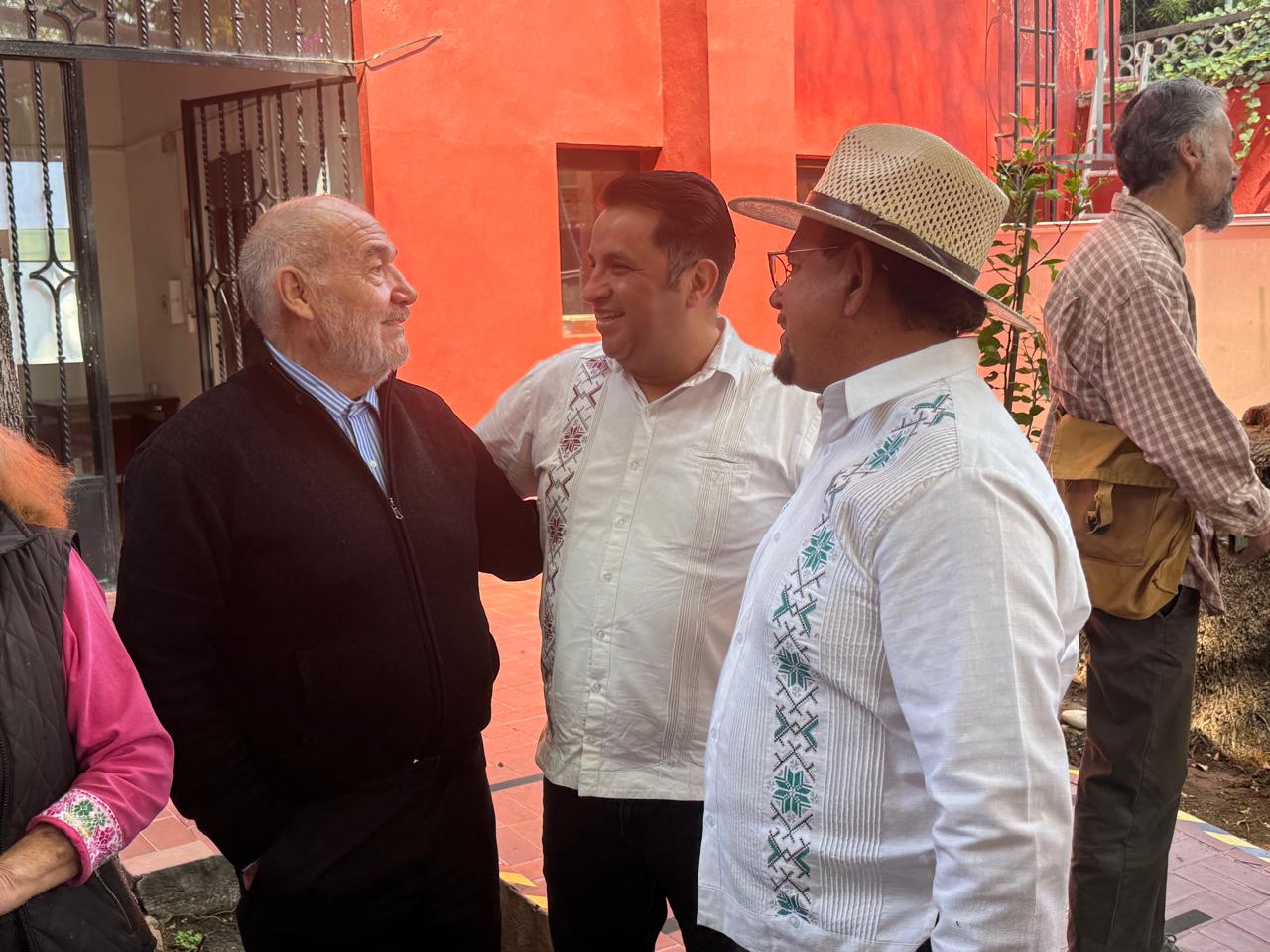 En reunión con José Luis Gutiérrez Nery y Pedro Moctezuma Barragán - Foto 5
